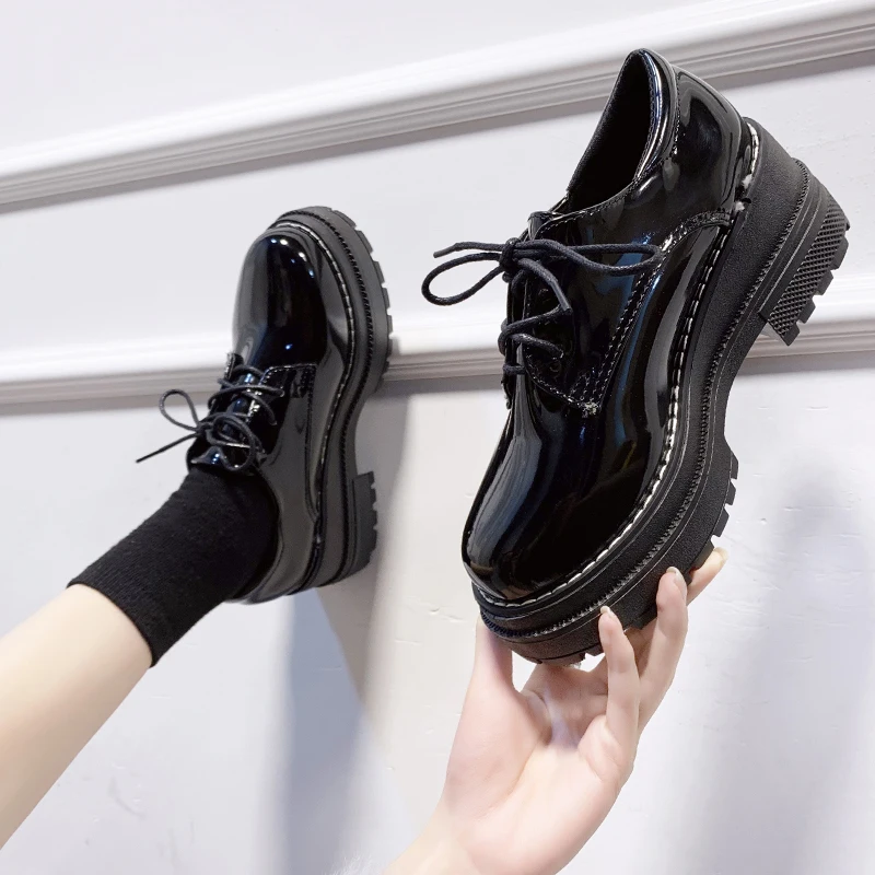 

Summer Shoes Ladies Female Footwear Casual Sneaker 2022 Fashion Women's Patent Leather Ballet Flats All-Match Clogs Platform Dre