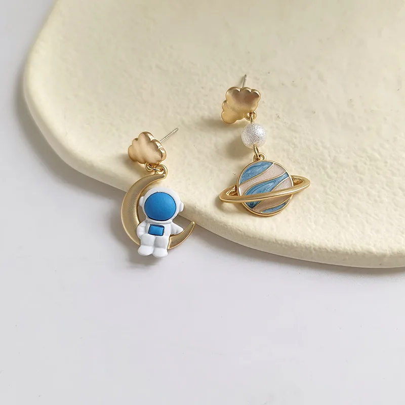 

New Korean Asymmetrical Planet Spaceman Earrings For Women Girls Long Tassel Cloud Rabbit Balloon Earrings Fashion Jewelry Gifts
