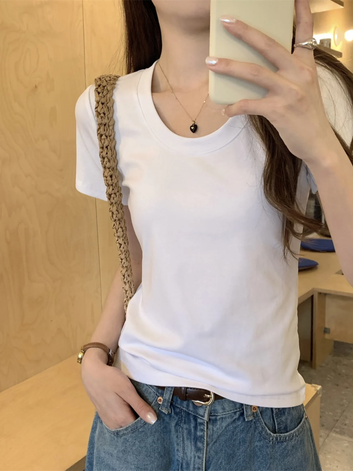 Женская летняя футболка с открытыми плечами и коротким рукавом U-образным