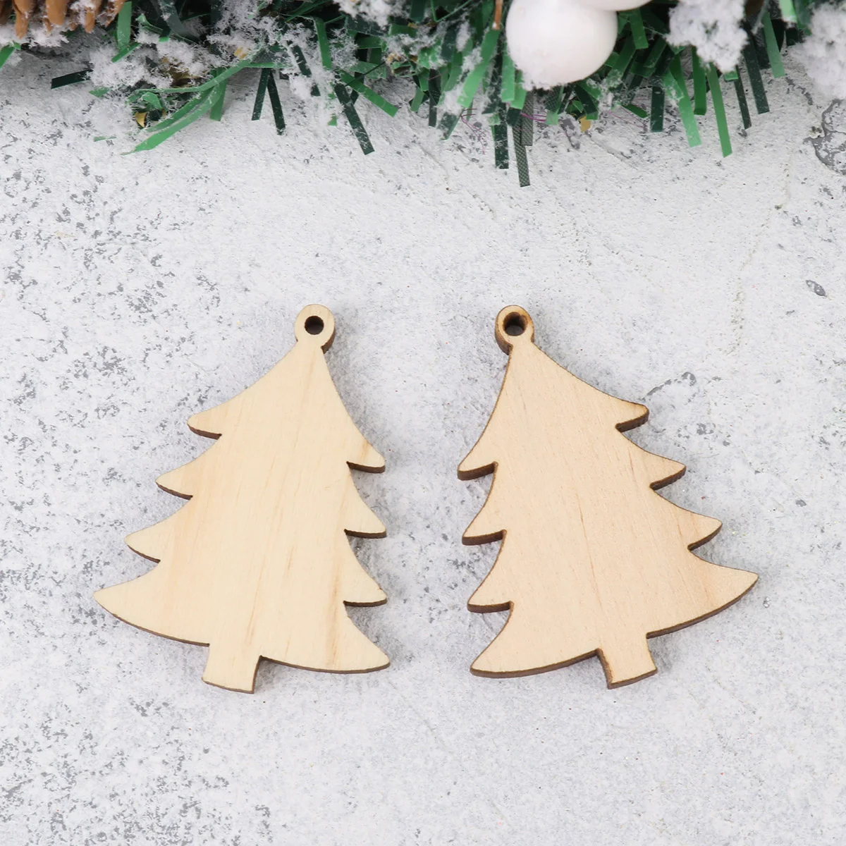 

10pcs Christmas Hanging Pendant Craft Ornament Creative Cutouts Decorative Props Hanging DIY Pendant for Garden