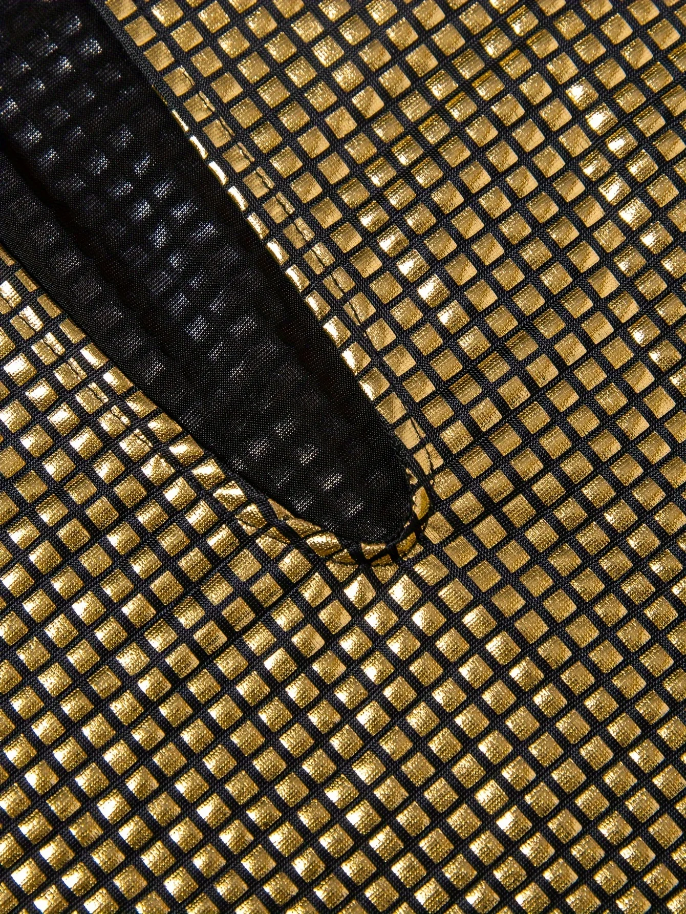 Женский блестящий топ в шотландскую клетку без рукавов