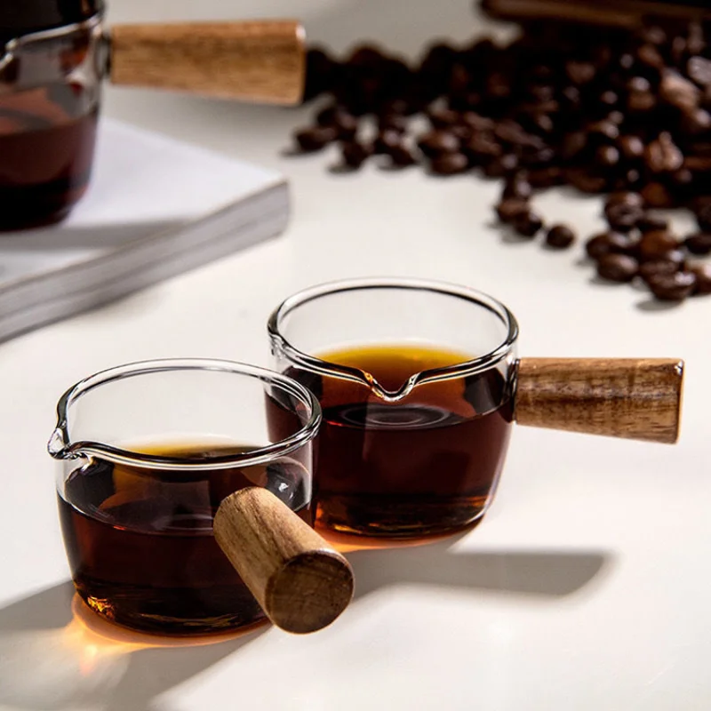 

Heat-resisting Glass Cup Espresso Measuring Cup Retro Milk Jug with Wooden Handle Glass Single/Double Mouth Clear Scale Mugs