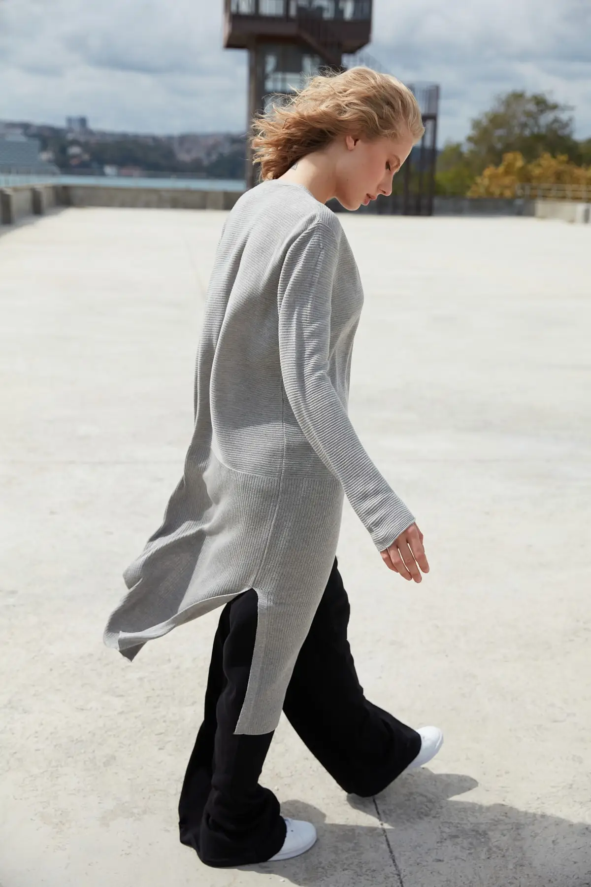 

Trendyol Long Knitwear Cardigan TWOAW22HI1247