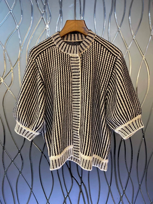 

2022 new women fashion mid-sleeved sexy crewneck wavy striped woven loose knitted top 1019