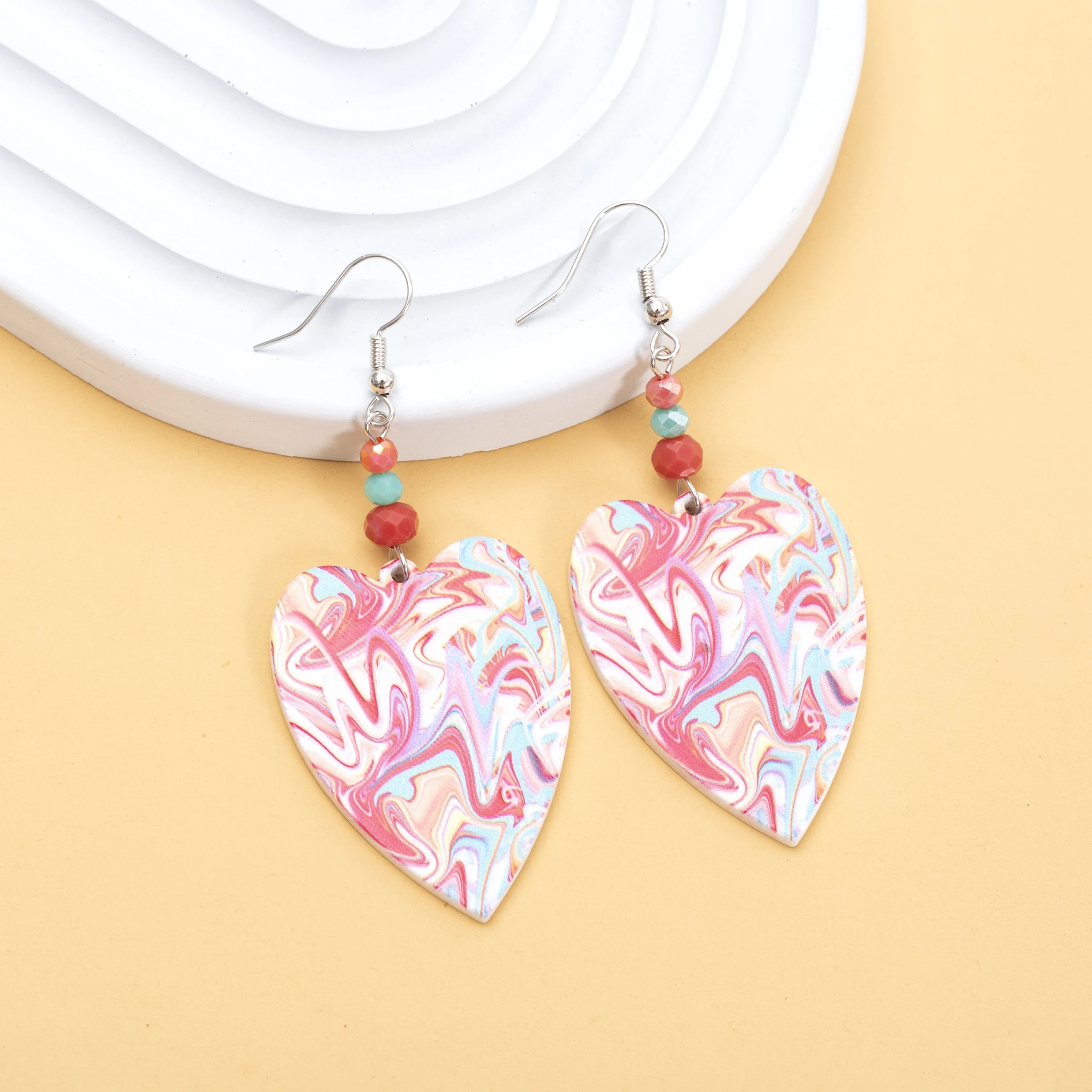 Новые модные яркие серьги в форме сердца для женщин темпераментные легкие