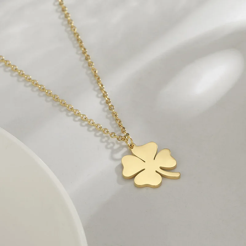 BC Bella Colour Lucky Clover 5 Motifs Double Sided Clover Pendant Necklace - Gold Four Leaf Clover Necklace - Mother's Day Gift, Gold Plated