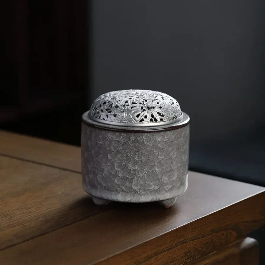 Минималистичная стеклянная курильница