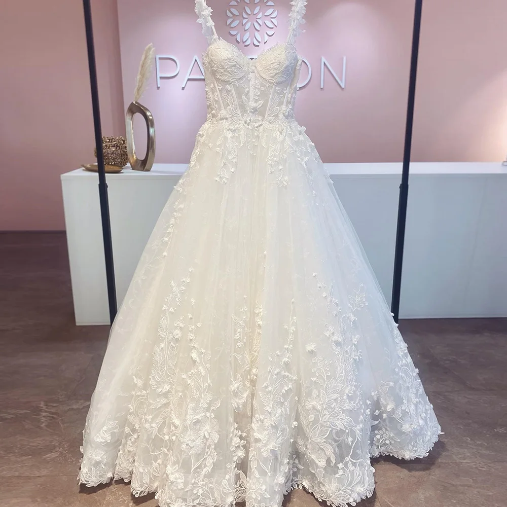 

Princess White Wedding Dress For Bride Sleeveless Court Train Lace Sweetheart Applique Elegant Bridal Gowns Robe De Mariée 2023