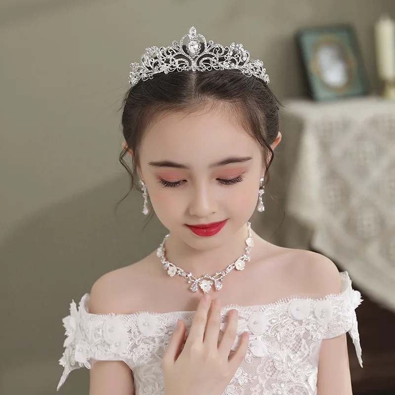 

Classic Children Crown Accessories Princess Crown Hair Jewelry White Crystal Tiaras Diadems Kids Hair Ornaments Party Girls Gift