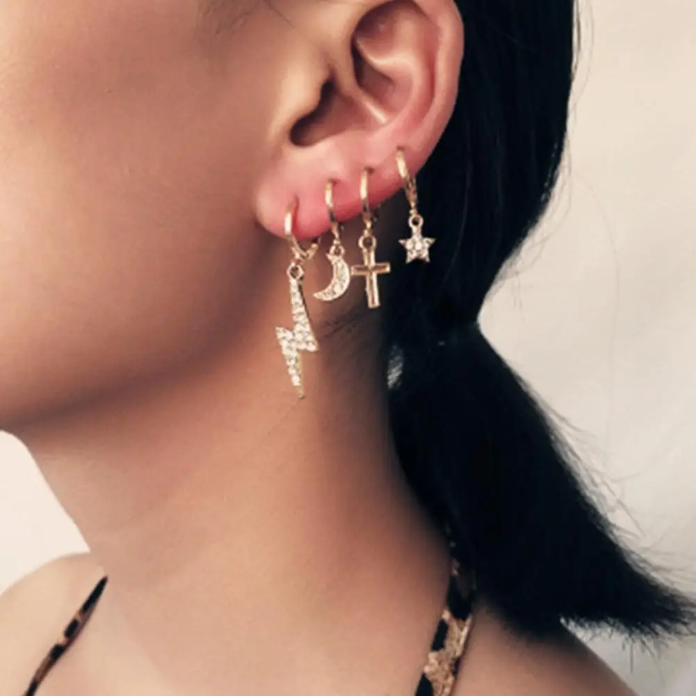 

2022 New Desgin 4 Pcs/set Men And Women Earrings Alloy Star And Moon Shape Diamond-mounted Earrings Set