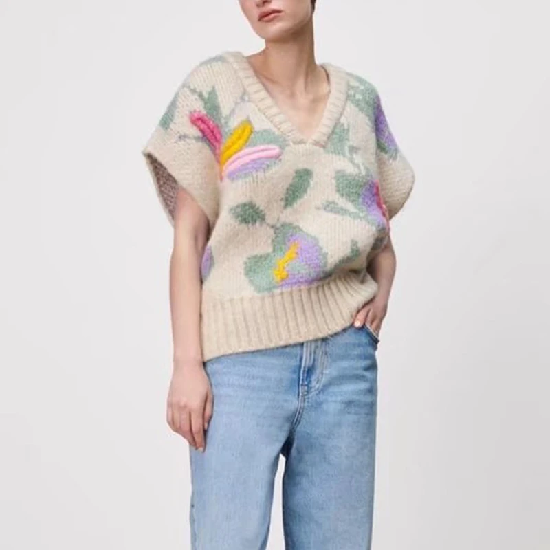 

2022 Spring Women Fashion Embroidered flowerl Jacquard Knitted Vest Vintage Sleeveless V Neck Female Short Pullovers HH6523