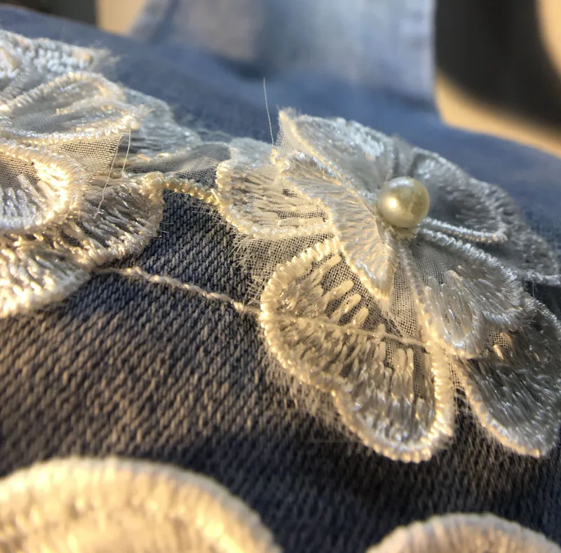 Hem Stitching Crochet Lace Flower Slimming Stretch Jeans Female 2023 Summer New Light Blue Jeans Women High Waisted Jeans