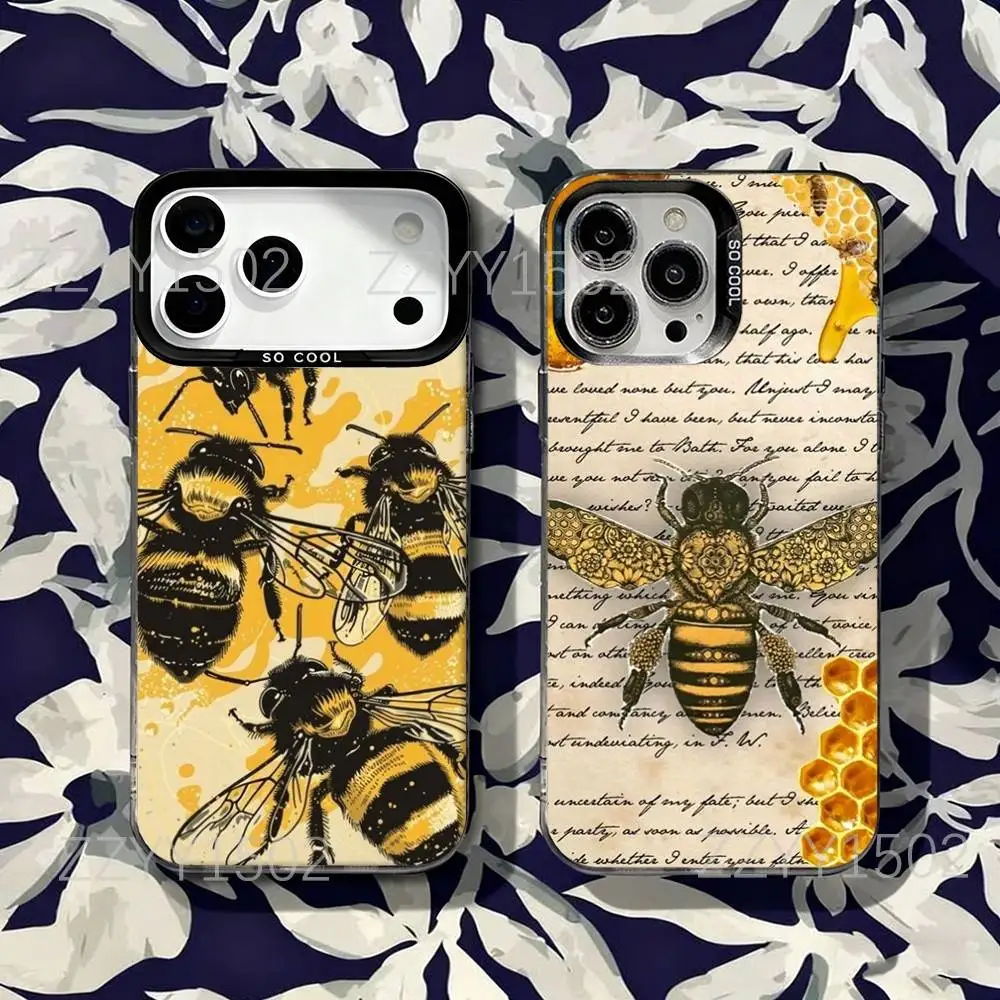 Фото Чехол для iPhone 17, 16, 15, 14, 13, 12, X, 8, Pro, Max, Plus, SE4, Air, Mini с матовым покрытием IMD, черный, с защитой от скольжения, с дизайном «Милые пчелы и мед» №1