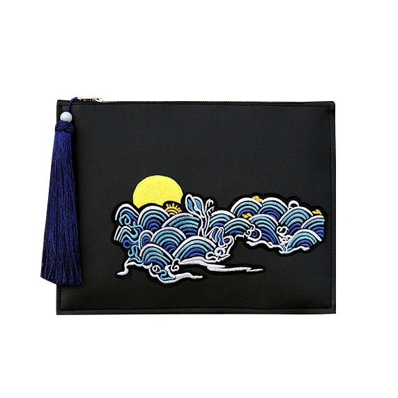 

Original Design Embroidery Shoulder Crossbody Handbag Tassel Clutch Bag Fashion Envelope Bag Dinner Women