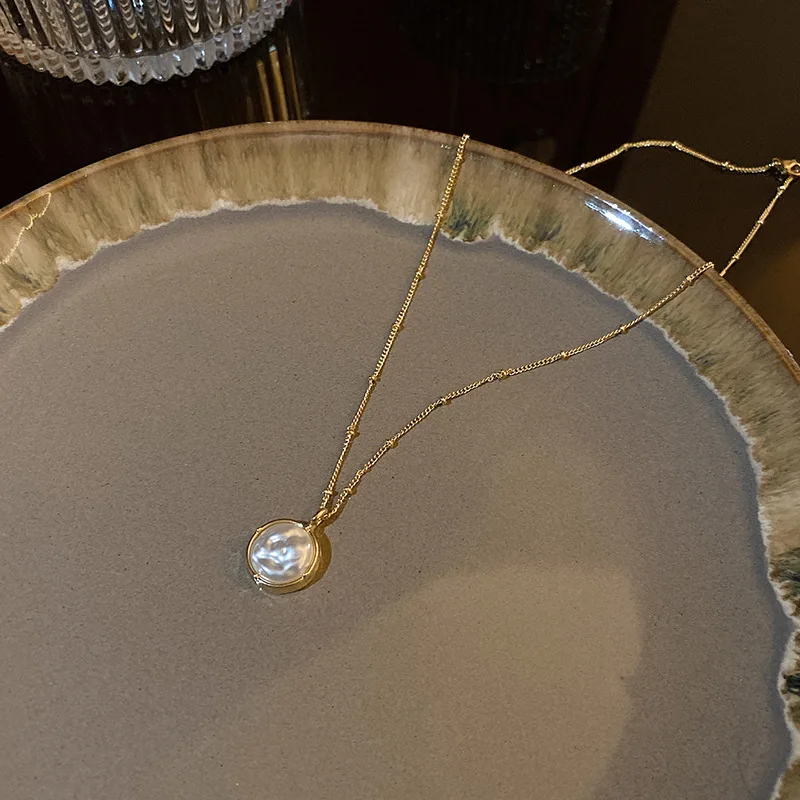 

Vintage baroque pearl and fritillaria necklaces, fashion pendants clavicle chains, women's jewelry gifts