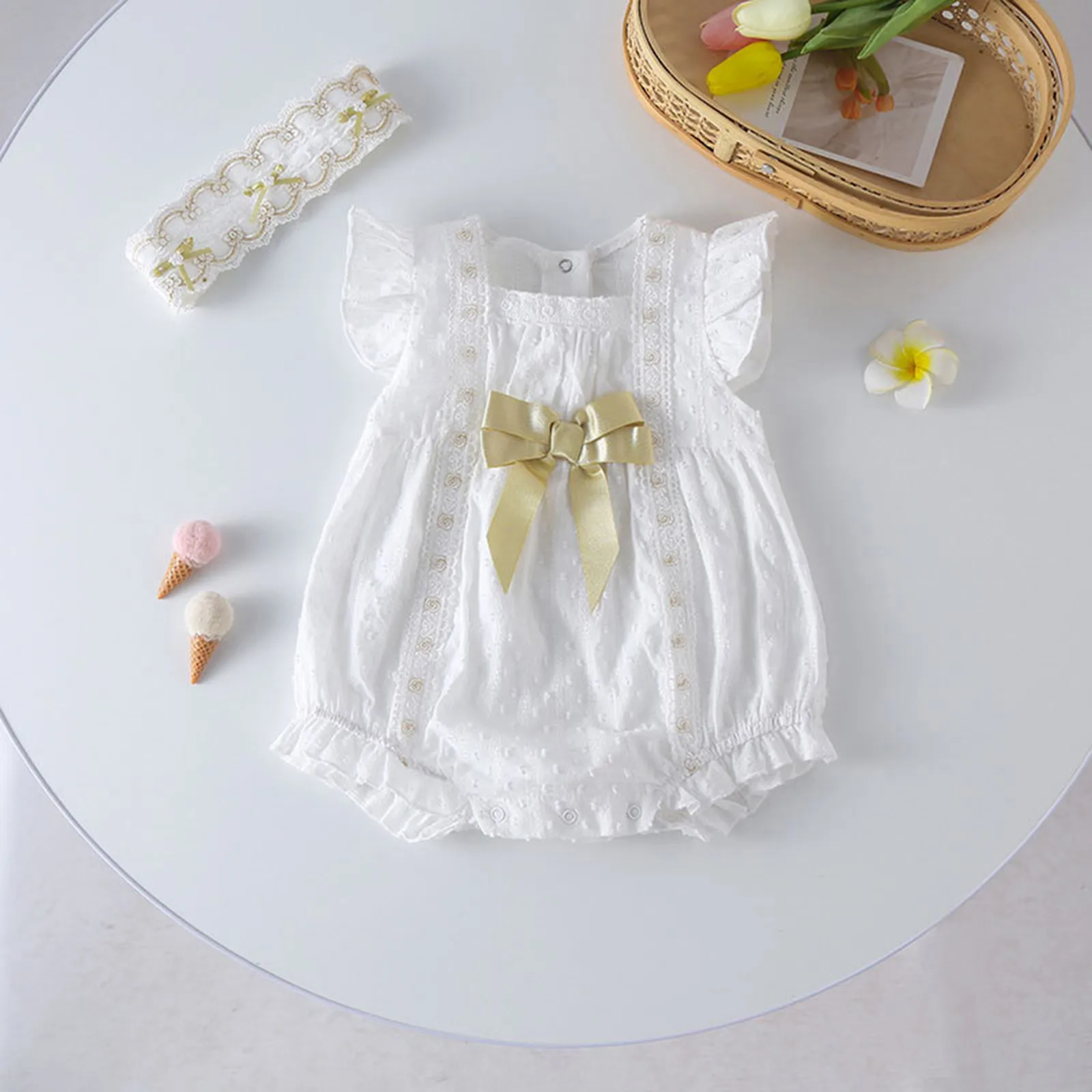 

3-18M Infant Girls Bodysuits New Born Baby Girl Summer Clothes Fly Sleeve Floral Lace Bowknot Rompers Newborn Bodysuits Outfits