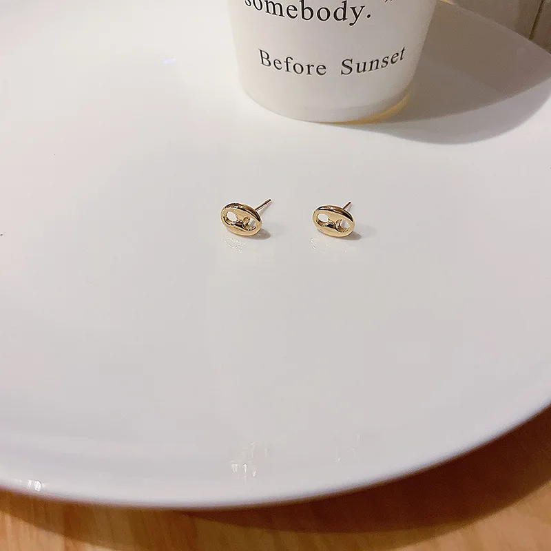 

S925 Silvers 2021 Trend New Simple Circle Stud Earrings Female Metal Earrings Metal Classic Jewellery for Women Fashion