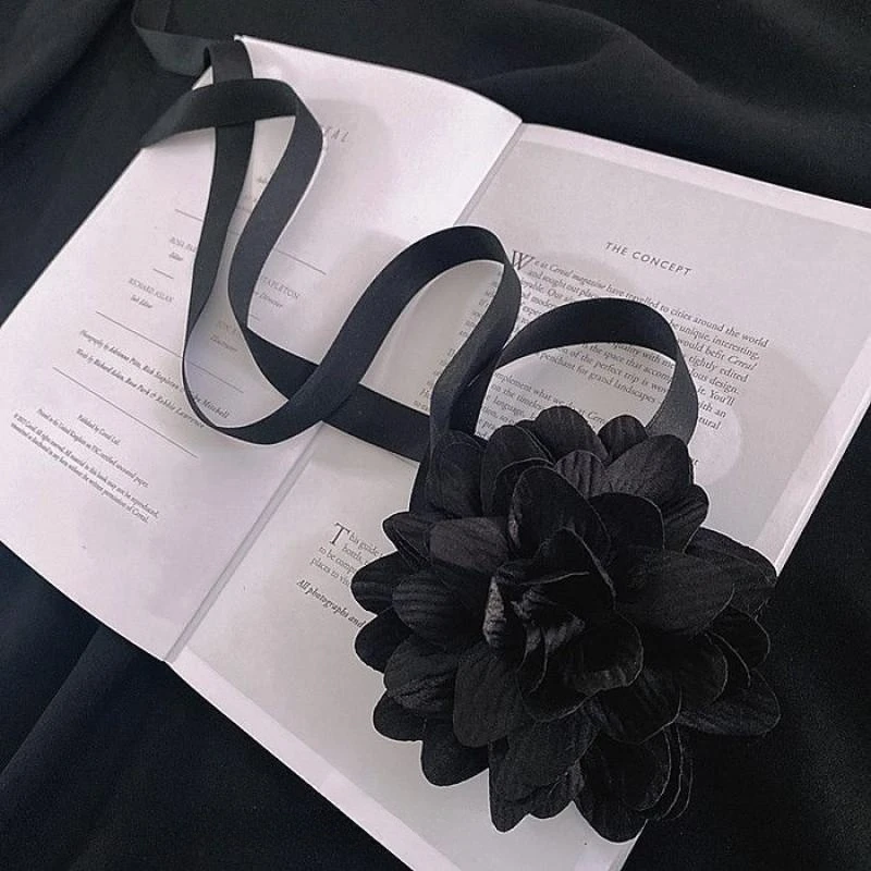 

Vintage Black Rose Large Flower Neck Band Rose French Necklace Ornament Clothing Matching for Women Pañuelo Cabeza Mujer