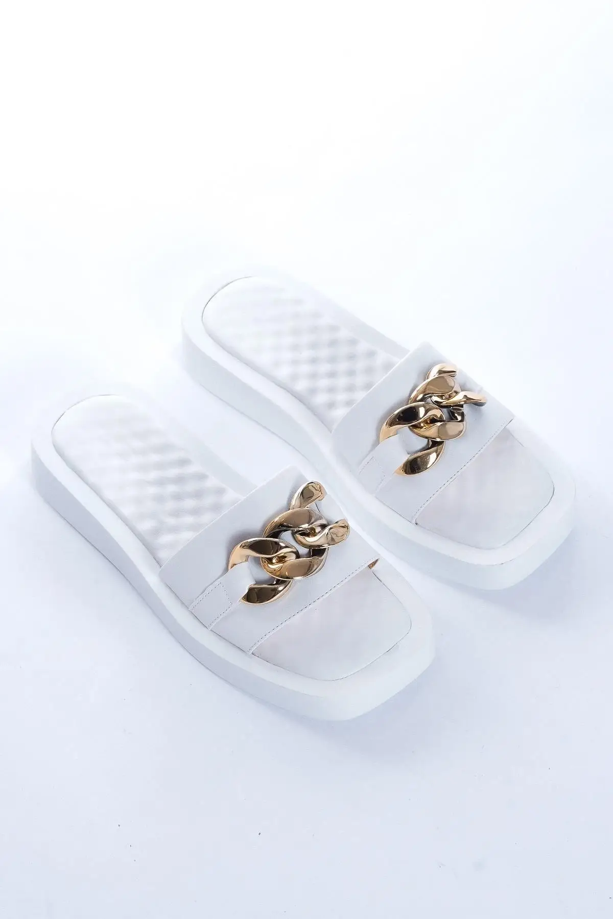 

White Eva buckle detailed tekband slippers
