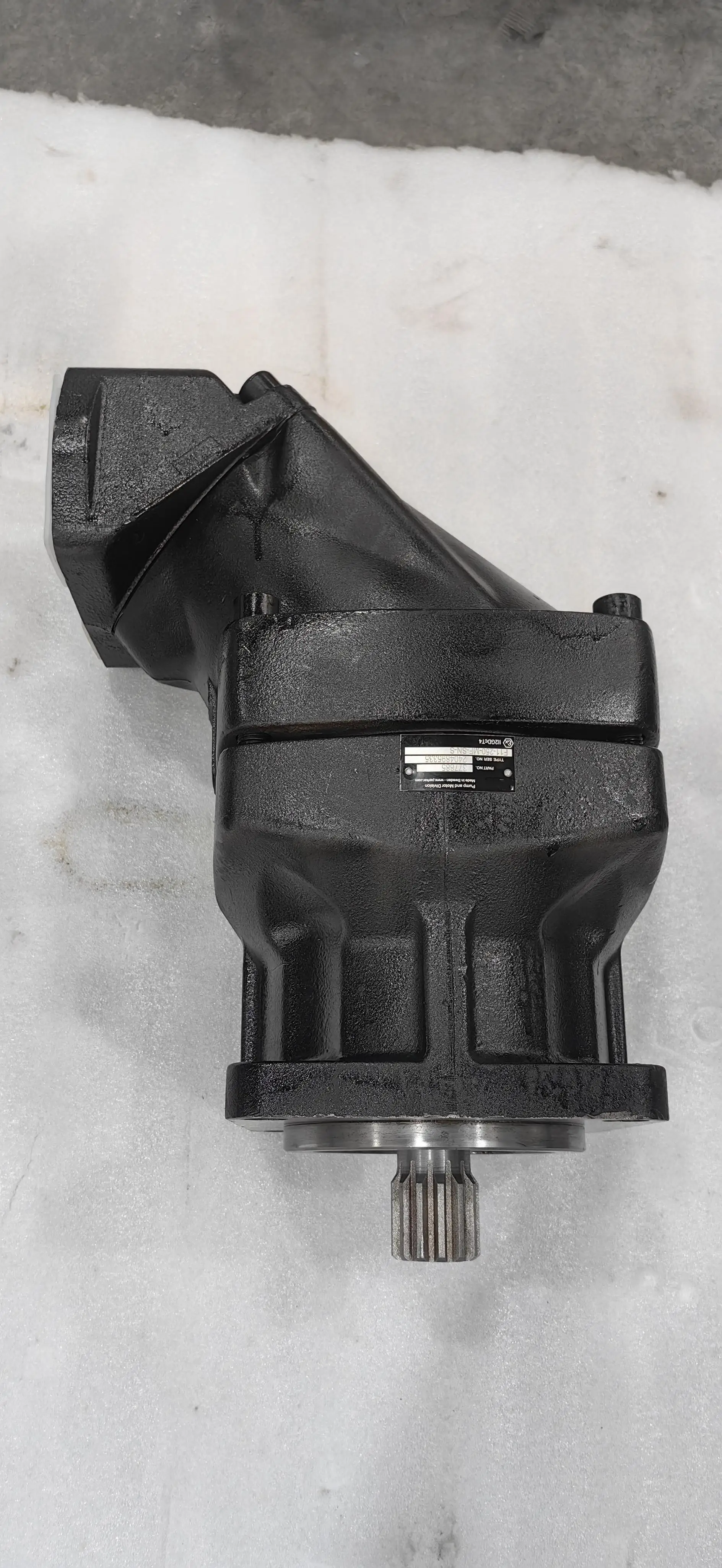 Гидравлический насос F12-080-MF-CV-C-000-000-0 Hy-raulic Motor F11-010-MB-CH-K209