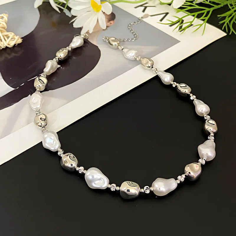 Фото Baroque Pearl Necklace Artificial Pearl Collarbone Chain Metal Simple Personalized Fashionable and Trendy Jewelry for Women №3