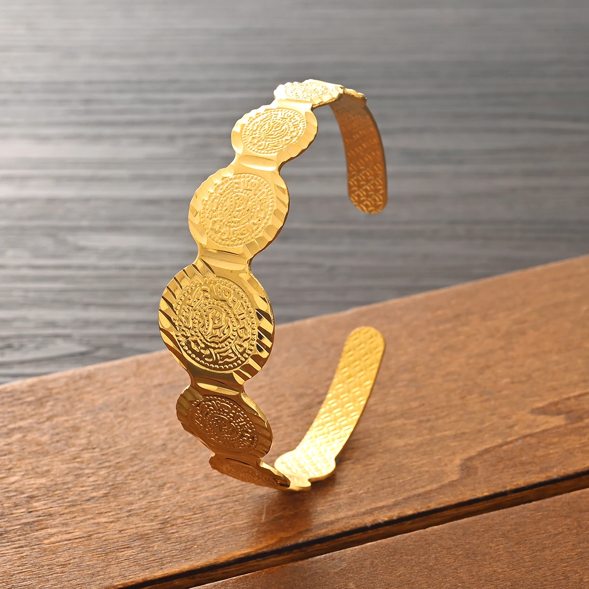 Bangrui золотистый цвет Дубай Искусственные женские браслеты Ближнего Востока