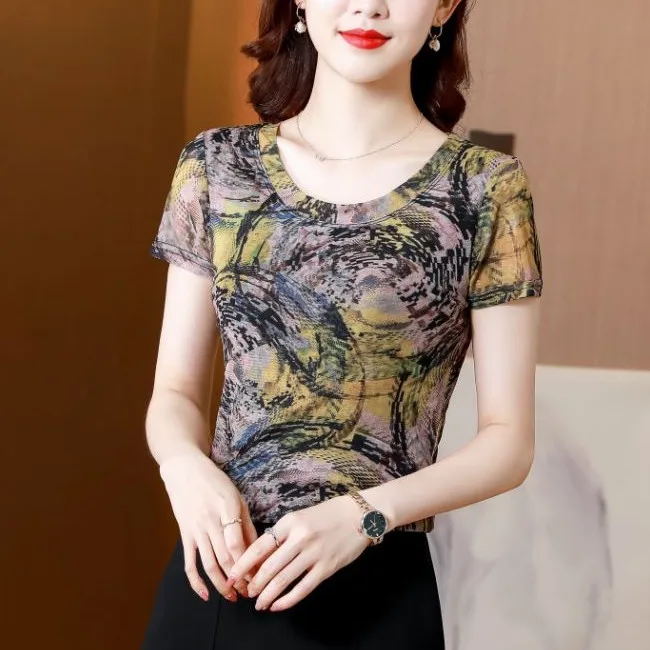 

Женская летняя одежда с коротким рукавом, тонкий сетчатый топ с круглым вырезом, Модный повседневный Приталенный топ с принтом в Корейском стиле