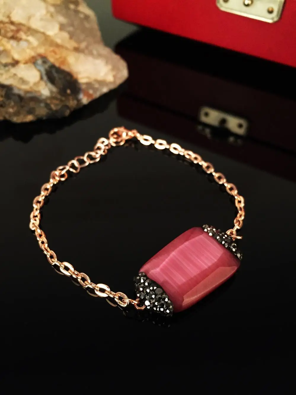 

Natural stone Women 'S Cat 'S Eye Stone Rose Gold Plated Bangle Krb89