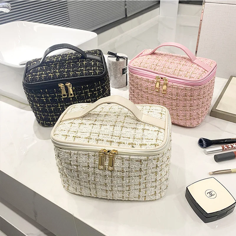 

Small Fragrant Wind, Large Capacity Portable Wash and Wash Storage Bag, Portable Outgoing High Beauty Makeup Bag, Female