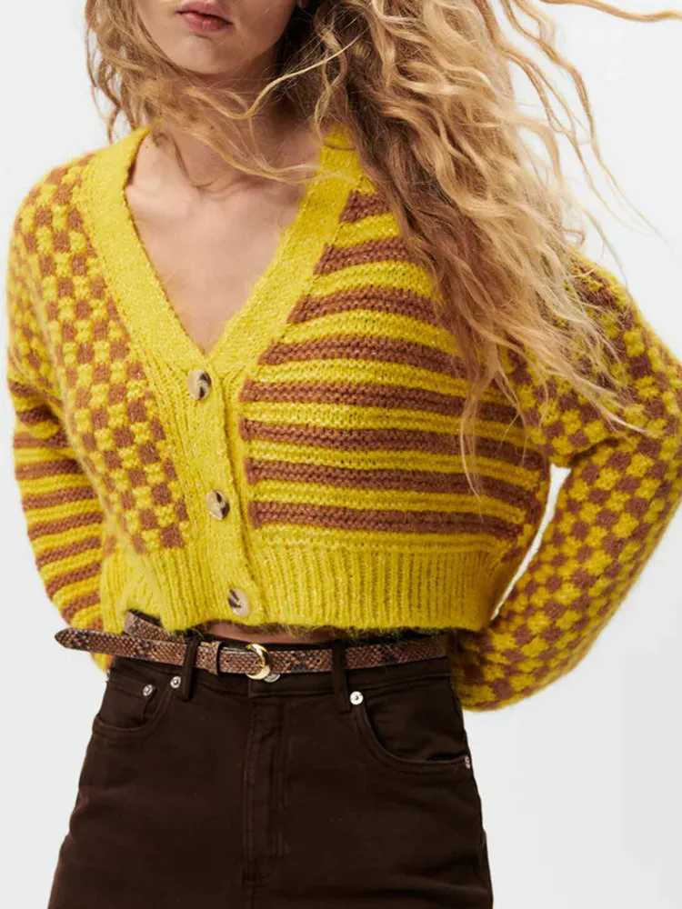 

Elegant Knitwear Women Comfortable V-Neck Plaid Stripe Stitching Temperament Casual Sweater Cardigan Harajuku Fashion Tops