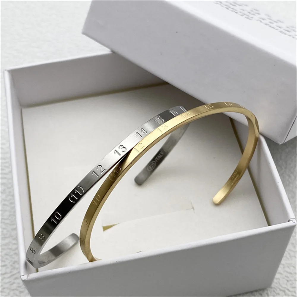 

Luxury Margiela MM6 Bracelet Bangles Fashion Titanium Steel Classic Mod Open-ended Couple Personalized Pulera's Jewelry Joya's