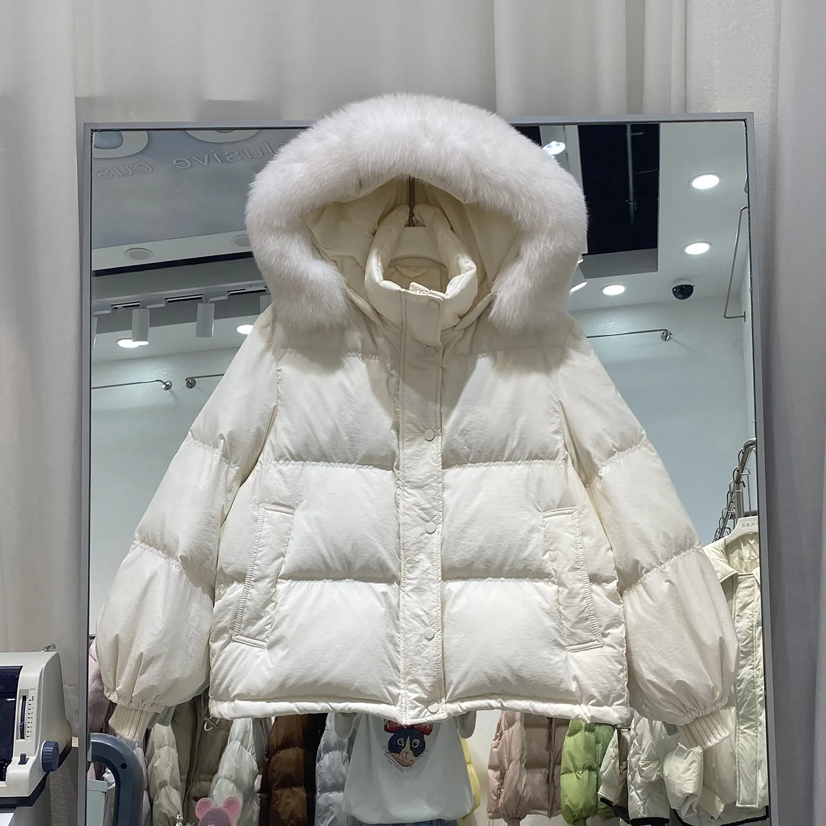 

2023 new fox big hair collar hooded women's short down jacket knitted windproof sleeve thick warm coat
