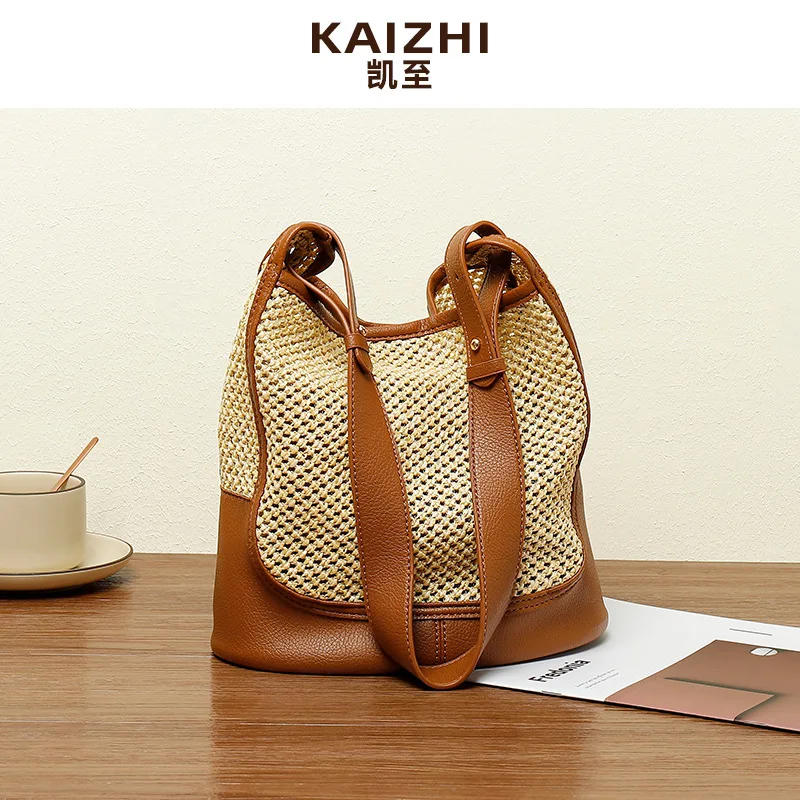 

Korean large capacity straw underarm shoulder bags Makeup commuter niche beach Tote bag fashion women bag