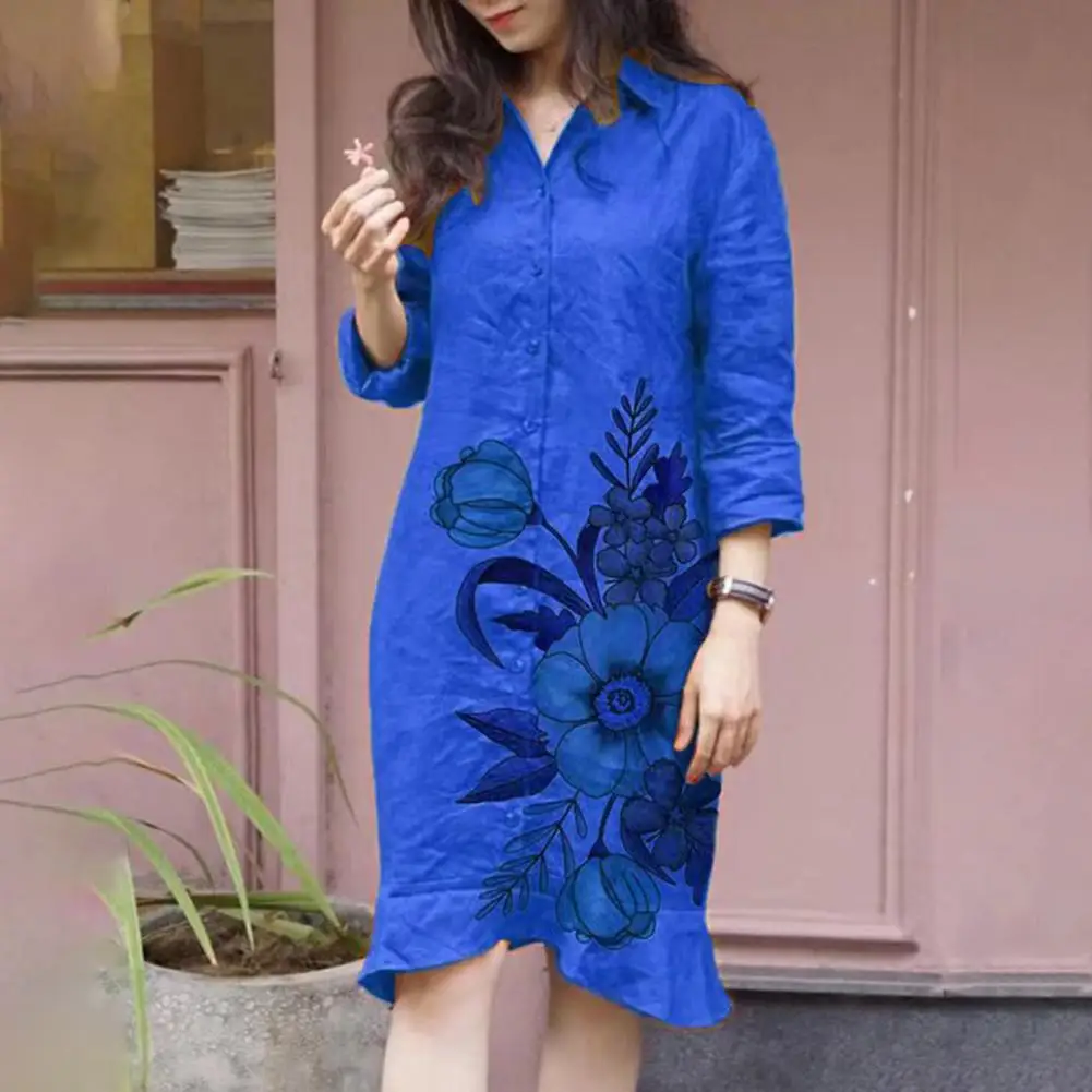 

Милое женское платье на пуговицах, удобное женское платье средней длины