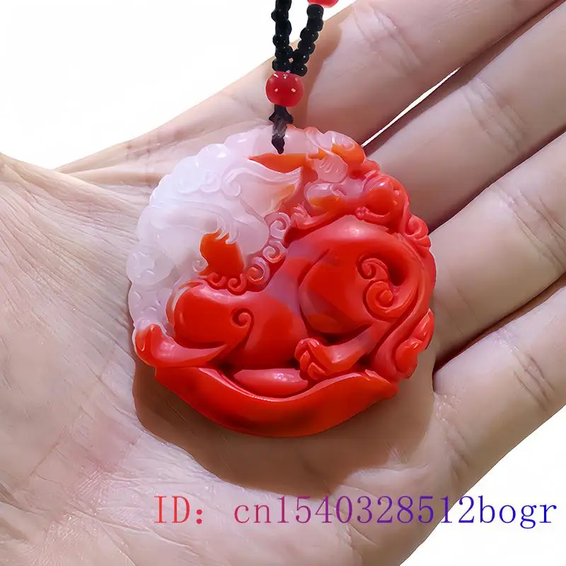 Ожерелье из натурального нефрита красного и белого цветов