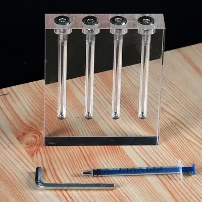 Автомобильный компаратор масла может переводить демонстрационную стойку из