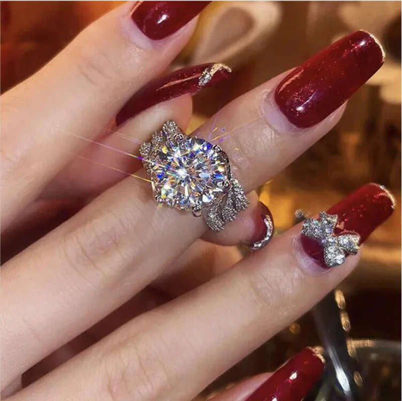 

Delicate Women's Fashion Charm Crystal Cubic Zircon Twisted Diamond Ring Princess Anniversary Engagement Bridal Wedding Jewelry