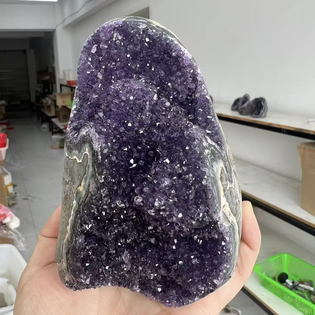 

Аметистовый кварцевый кластер ACSDVOCATE