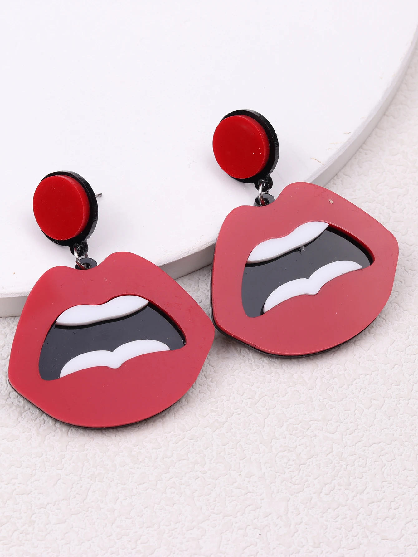 1 пара крупных ярко-красных акриловых сережек с молнией подходят для женщин