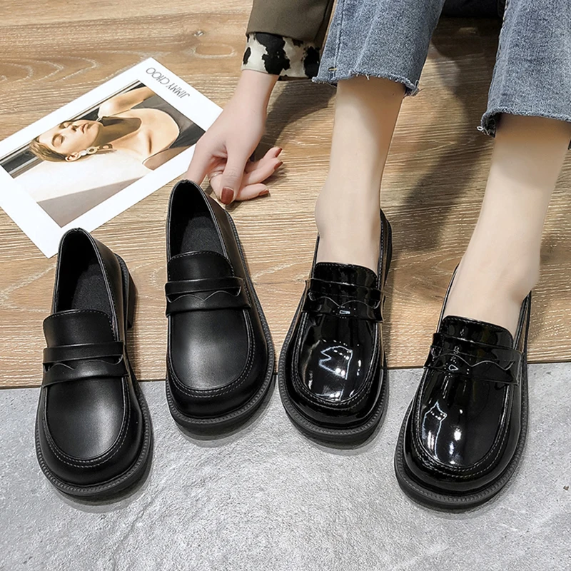 

Shoes Woman 2022 Round Toe All-Match Female Footwear Casual Sneaker Oxfords Shallow Mouth Black Flats Loafers With Fur New Retro
