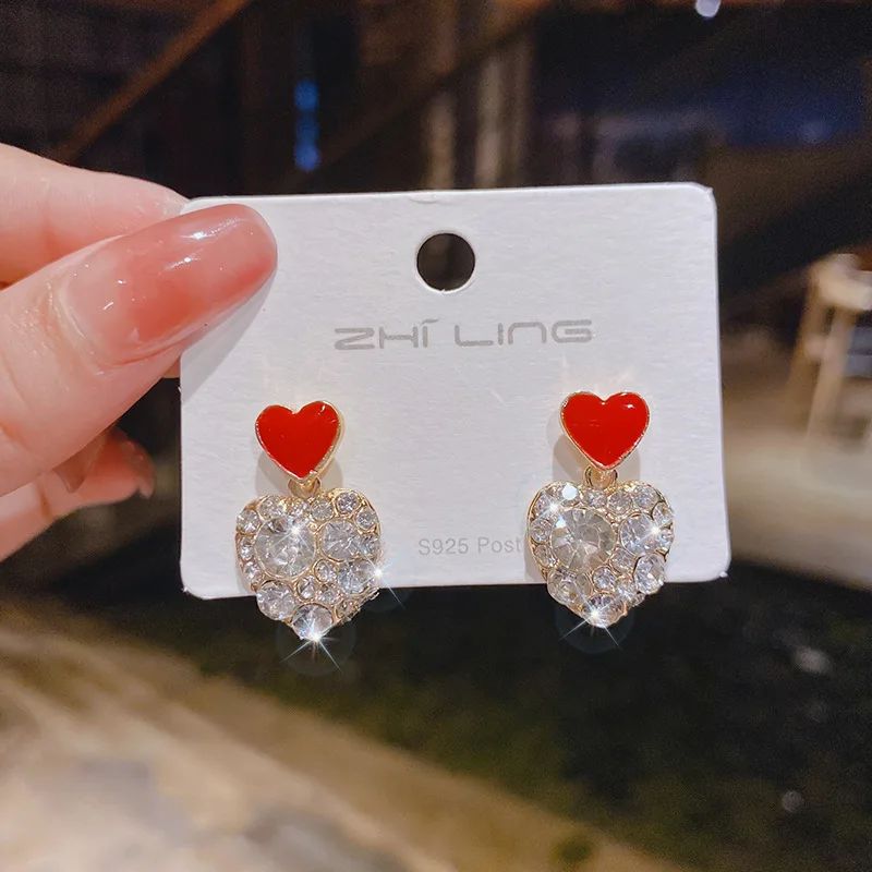 

S925 Silver Needle Diamond Heart Square Earrings Korean Dongdaemun Earrings Earrings Super Flash Luxury Zircon Earrings Female