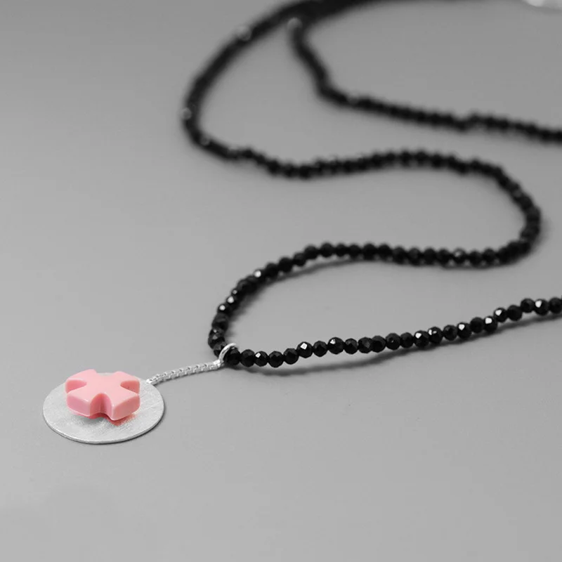 Женское колье-чокер из серебра 925 пробы с черной шпинелью | Украшения и аксессуары