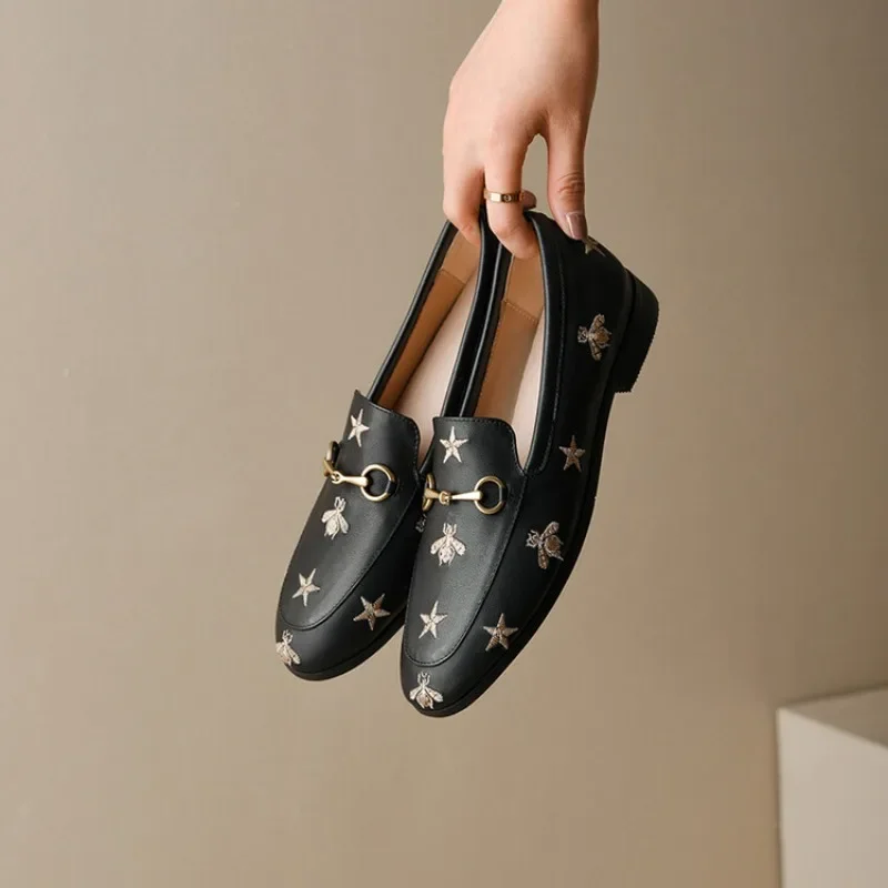 

Brand Metal Buckle Cowhide Low Heel Shoes 2023 Autumn New Vintage Leather Shoes Student Pumps 33-43 Black 2cm Women's Shoes