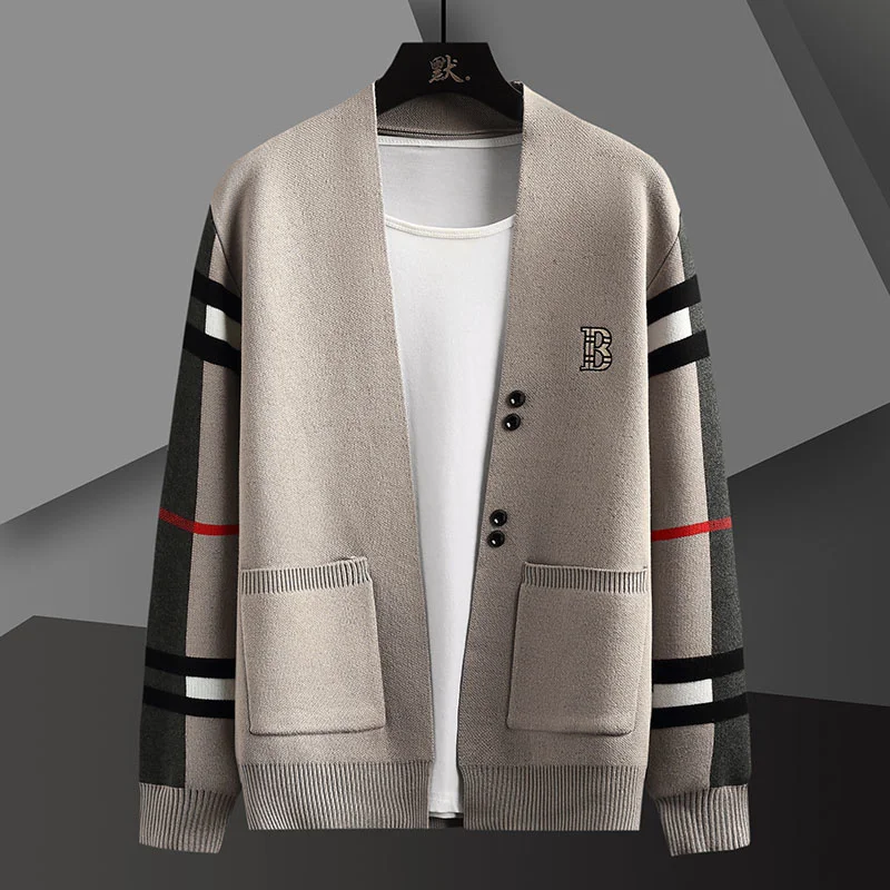 

Pocket Fall Men Cardigan Fashion Brand 2023 Designer Cardigan Plus Size England Style Spliced Color Cardigan Knit Jacket