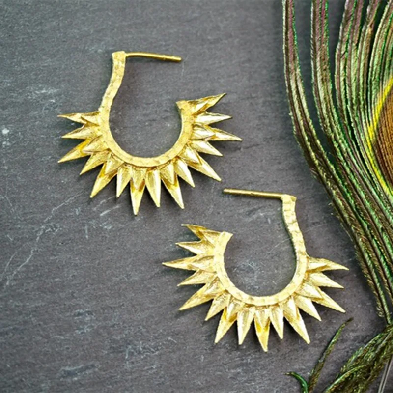 

Vintage Exaggeration Sun Earrings Originality Metal Gold Color Flower Dangle Earrings for Women