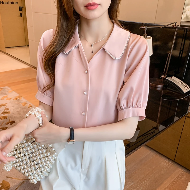 

Рубашка Женская атласная свободного покроя, модная блузка, однотонный Повседневный Топ на пуговицах с V-образным вырезом и коротким рукавом...