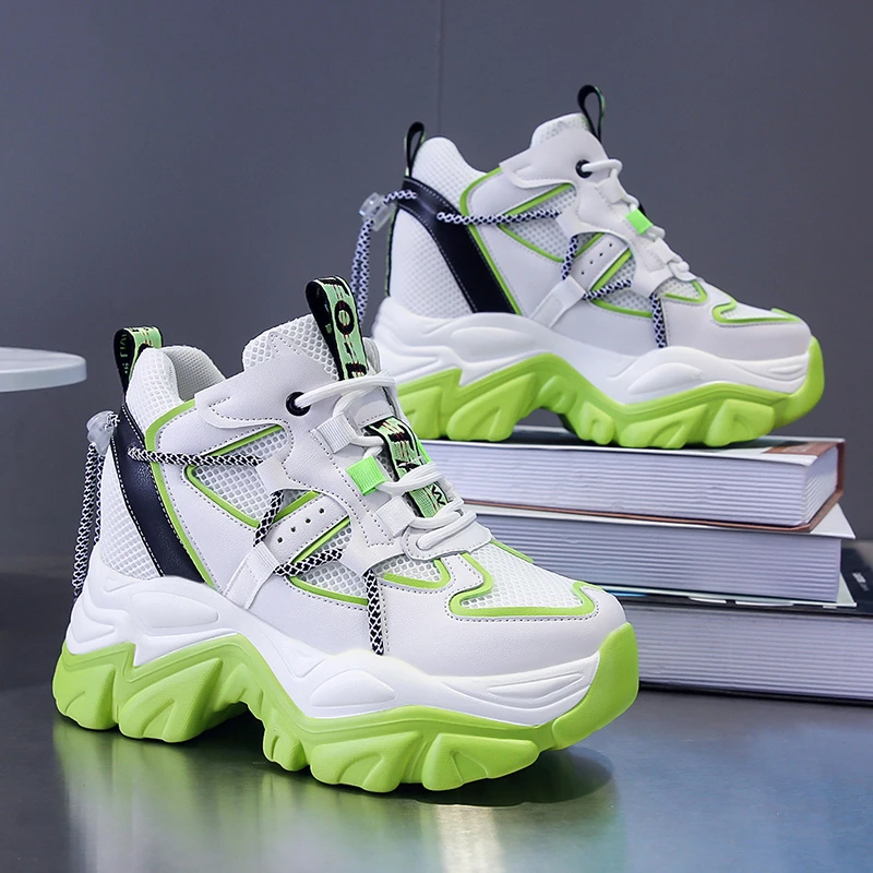 

Женские кроссовки на массивной подошве, на платформе