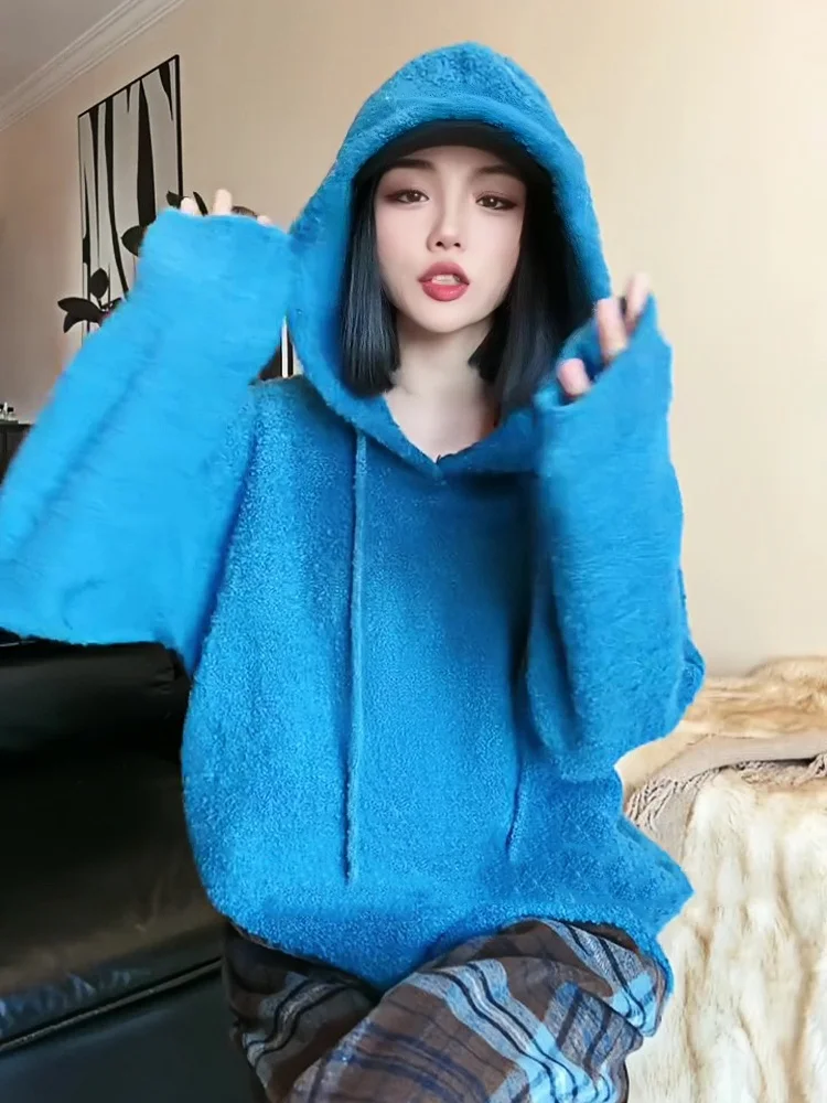 Мягкий клейкий пуловер с капюшоном женский свитер 2024 новинка осени и зимы белый