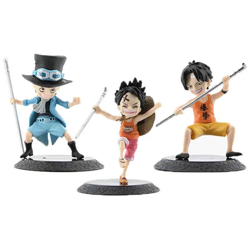 

3 Childhood One Piece hands to do the Q version of Luffy Aissabo three brothers car cake decoration birthday gift