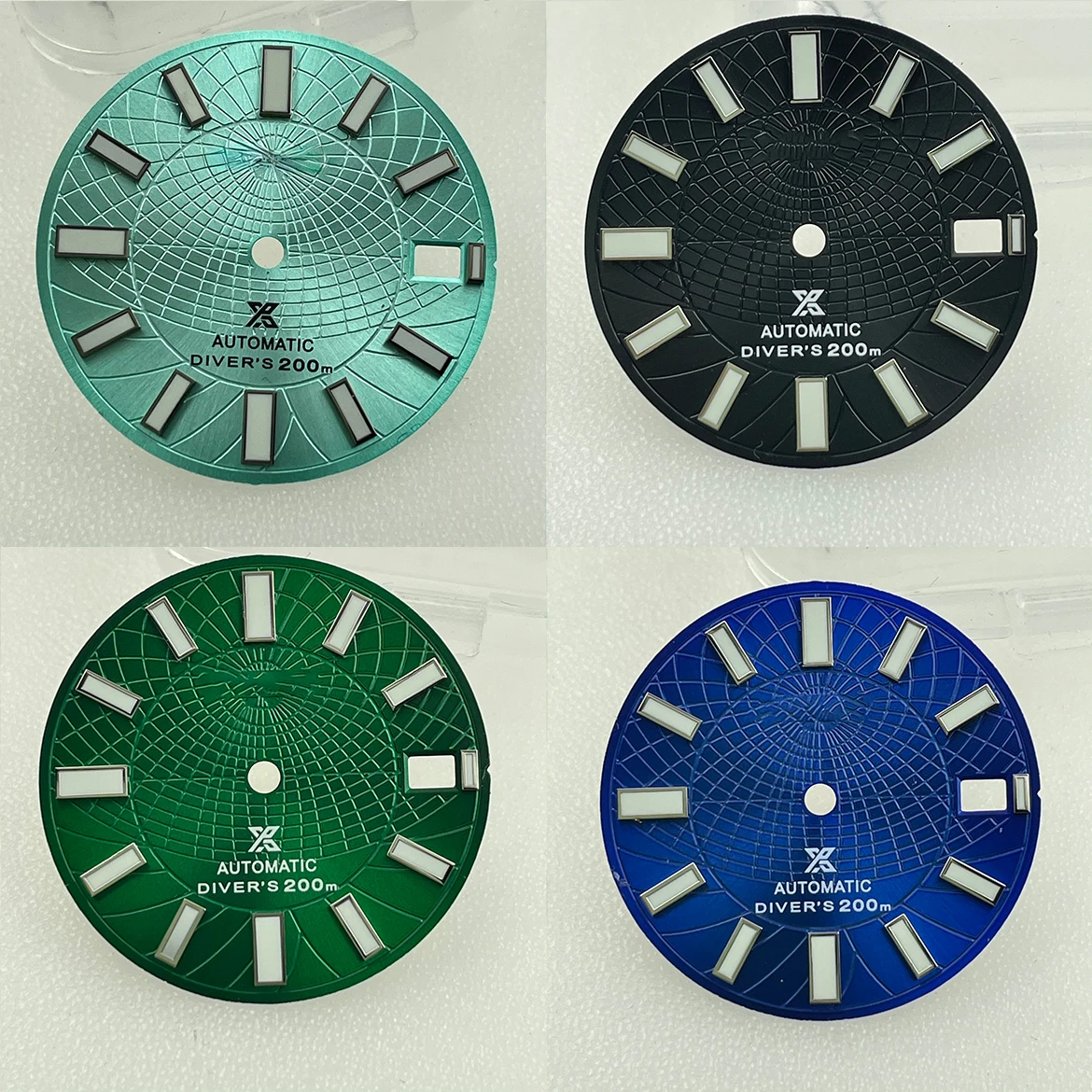 

The new NH35 dial mechanical watch is modified NH36 green leaf light ancestor diver's watch, and the literal parts are 28.5mm in